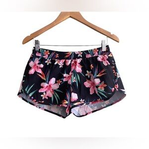 Old Navy: Active Go-Dry Black Shorts with Tropical Flowers and Pockets